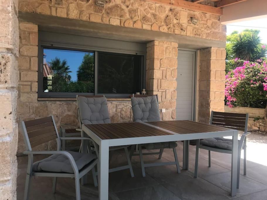 Πέτρινη Κατοικία Στην Αίγινα - Stone House In Aigina Khloi 外观 照片